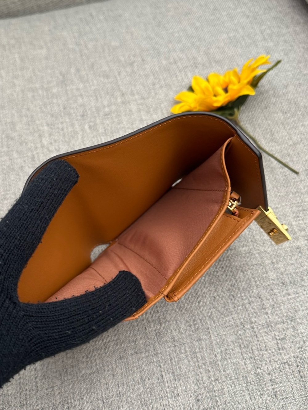 MCM Tracy Trifold Women’s Wallet✨ - Picture 4 of 10
